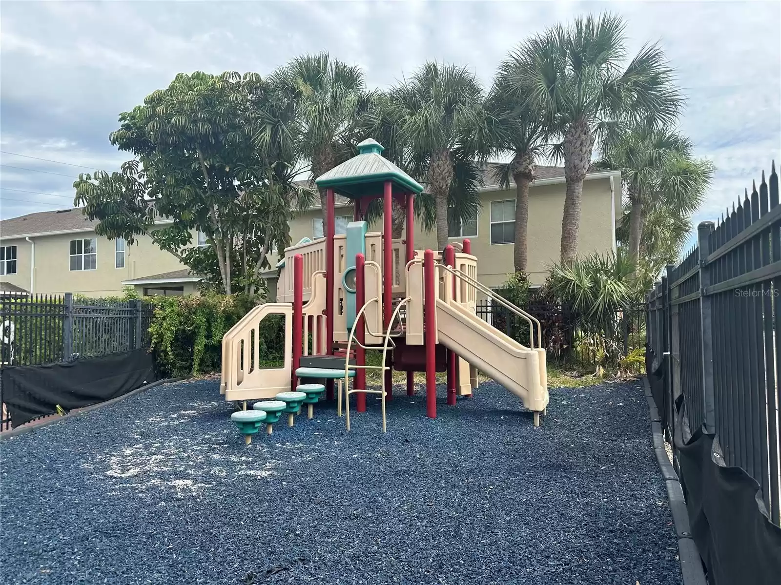 1953 SEARAY SHORE DRIVE, CLEARWATER, Florida 33763, 2 Bedrooms Bedrooms, ,2 BathroomsBathrooms,Residential Lease,For Rent,SEARAY SHORE,MFRT3533367