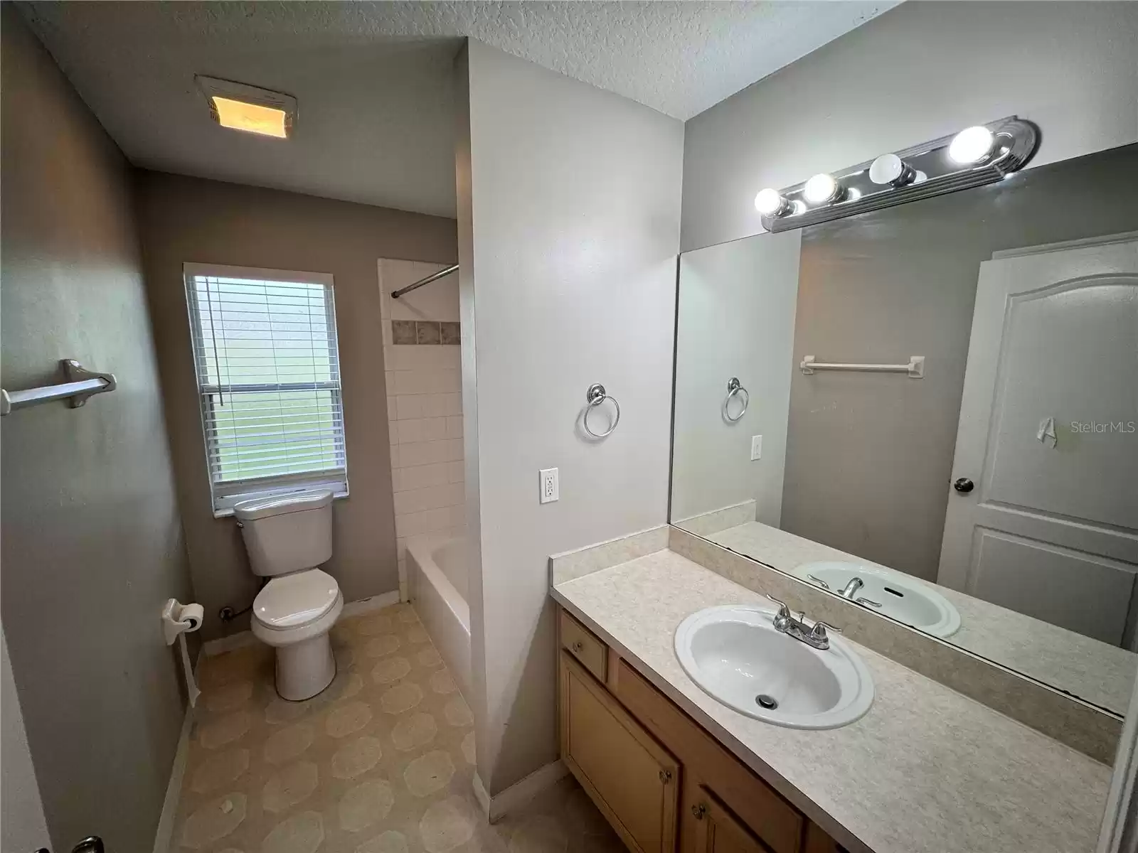 11548 GRAND BAY BOULEVARD, CLERMONT, Florida 34711, 3 Bedrooms Bedrooms, ,2 BathroomsBathrooms,Residential Lease,For Rent,GRAND BAY,MFRO6259363