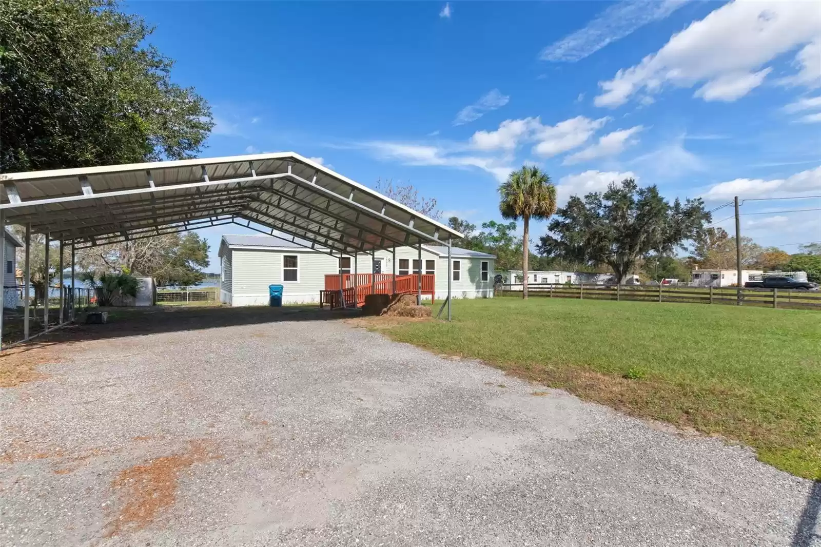 25075 HUSTON STREET, BROOKSVILLE, Florida 34601, 3 Bedrooms Bedrooms, ,2 BathroomsBathrooms,Residential,For Sale,HUSTON,MFRTB8321926