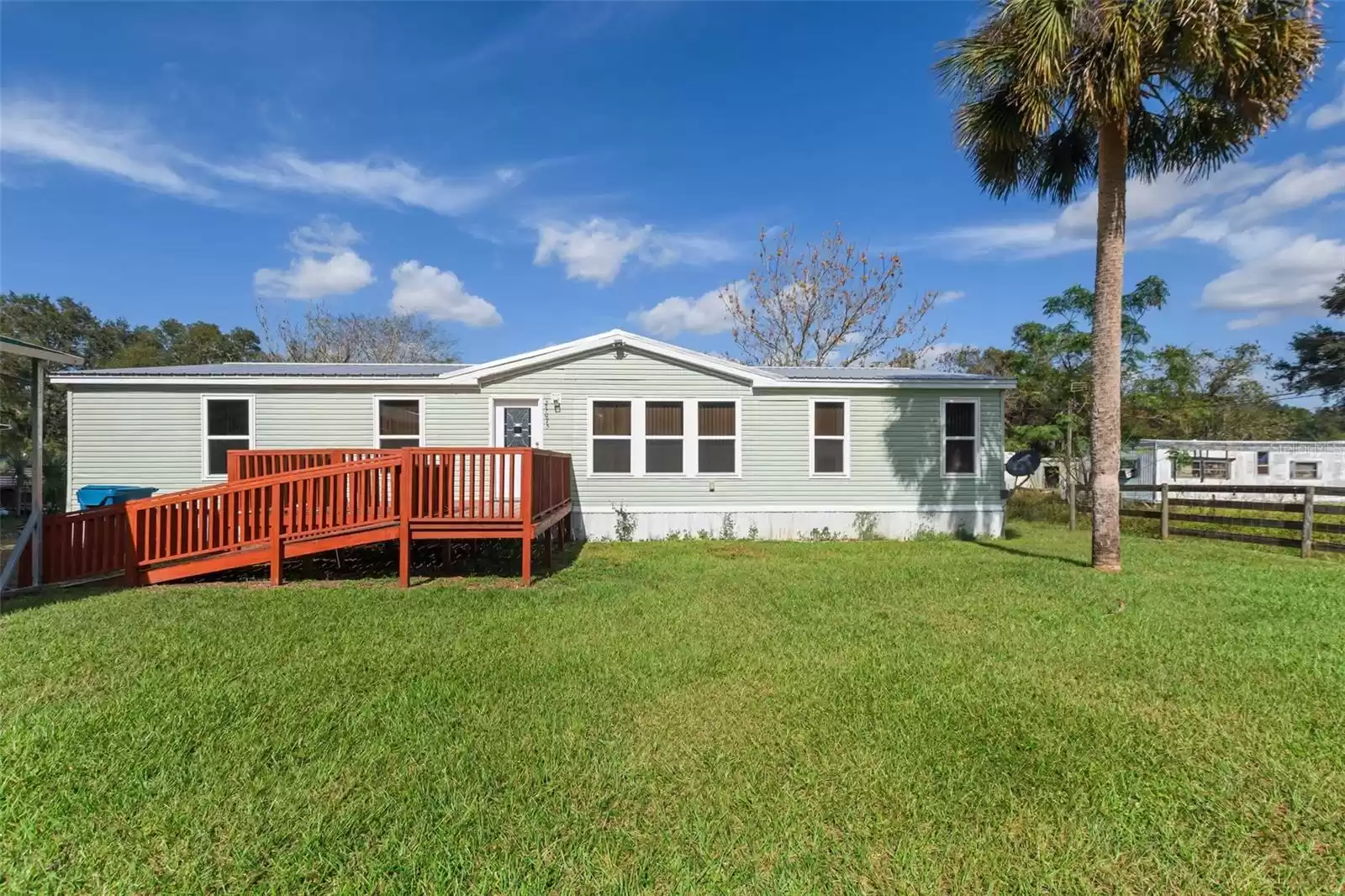 25075 HUSTON STREET, BROOKSVILLE, Florida 34601, 3 Bedrooms Bedrooms, ,2 BathroomsBathrooms,Residential,For Sale,HUSTON,MFRTB8321926