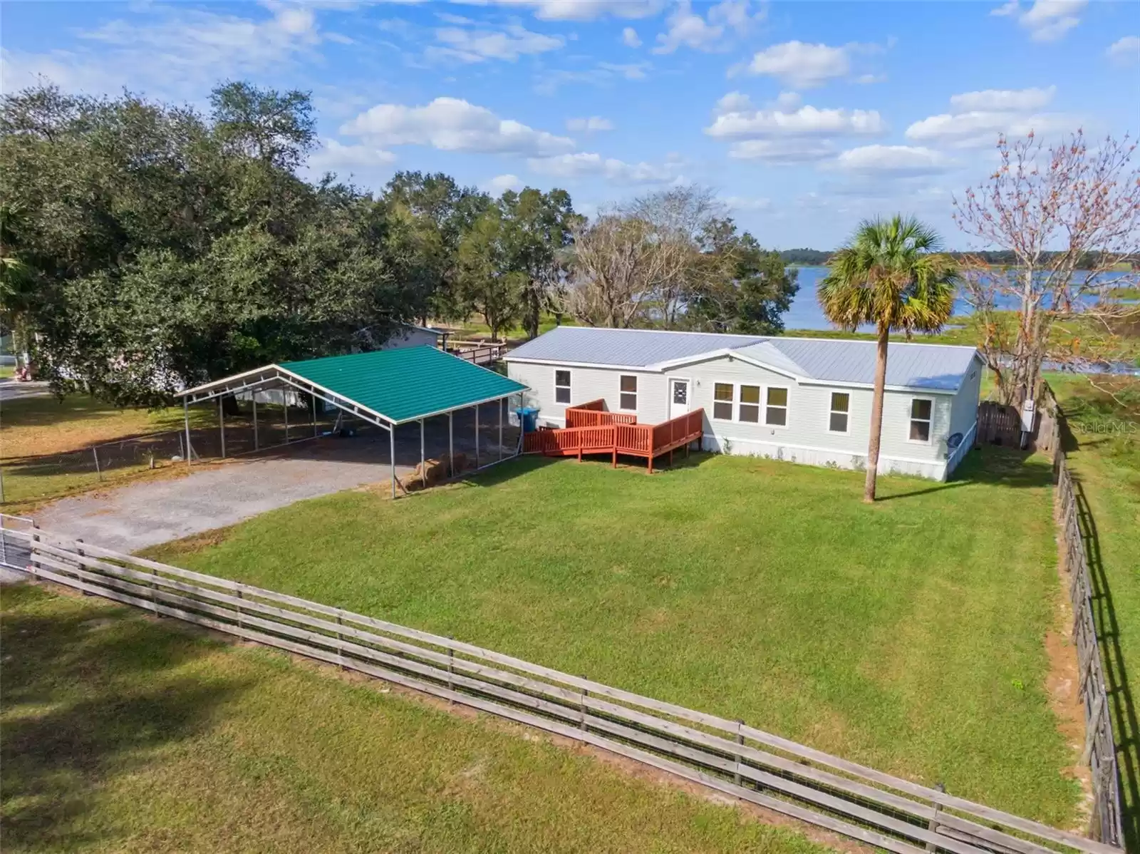 25075 HUSTON STREET, BROOKSVILLE, Florida 34601, 3 Bedrooms Bedrooms, ,2 BathroomsBathrooms,Residential,For Sale,HUSTON,MFRTB8321926