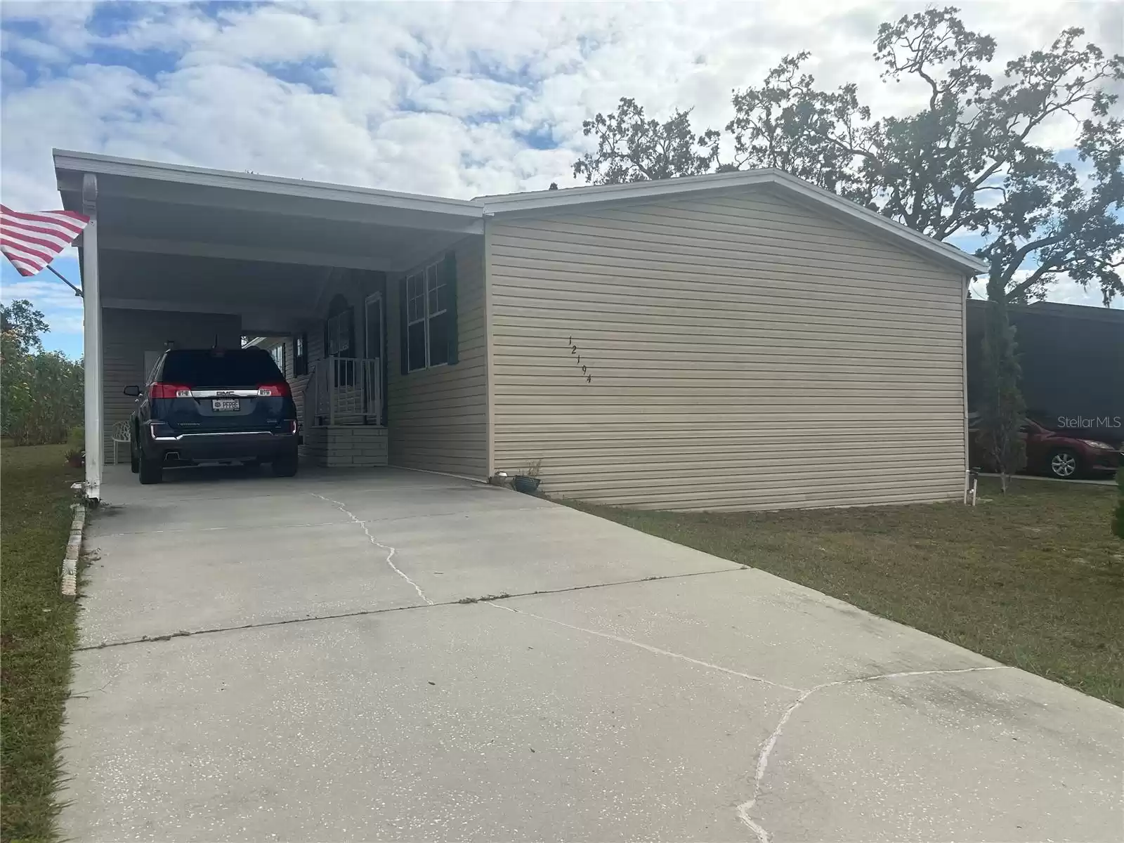 12194 CLUB HOUSE ROAD, BROOKSVILLE, Florida 34613, 3 Bedrooms Bedrooms, ,2 BathroomsBathrooms,Residential,For Sale,CLUB HOUSE,MFRTB8322604