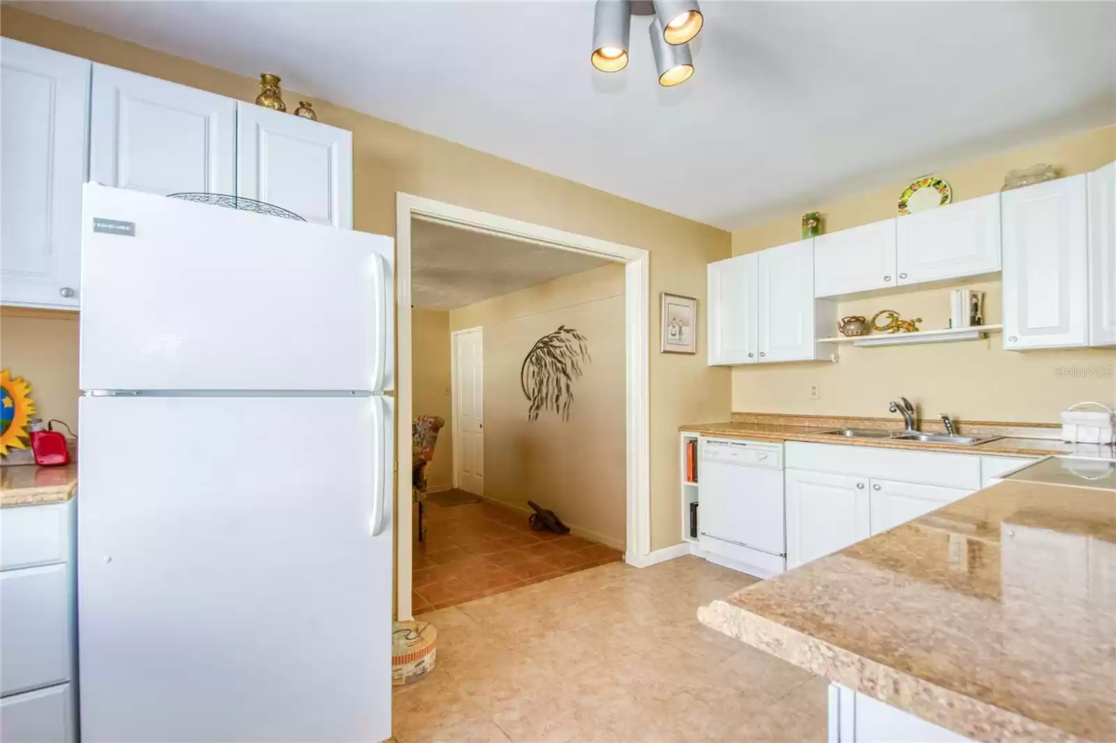 5219 DR MARTIN LUTHER KING JR STREET, SAINT PETERSBURG, Florida 33703, 2 Bedrooms Bedrooms, ,1 BathroomBathrooms,Residential,For Sale,DR MARTIN LUTHER KING JR,MFRTB8323054