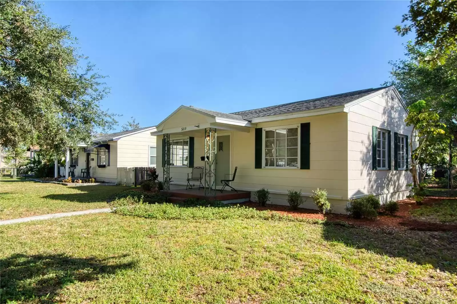 5219 DR MARTIN LUTHER KING JR STREET, SAINT PETERSBURG, Florida 33703, 2 Bedrooms Bedrooms, ,1 BathroomBathrooms,Residential,For Sale,DR MARTIN LUTHER KING JR,MFRTB8323054