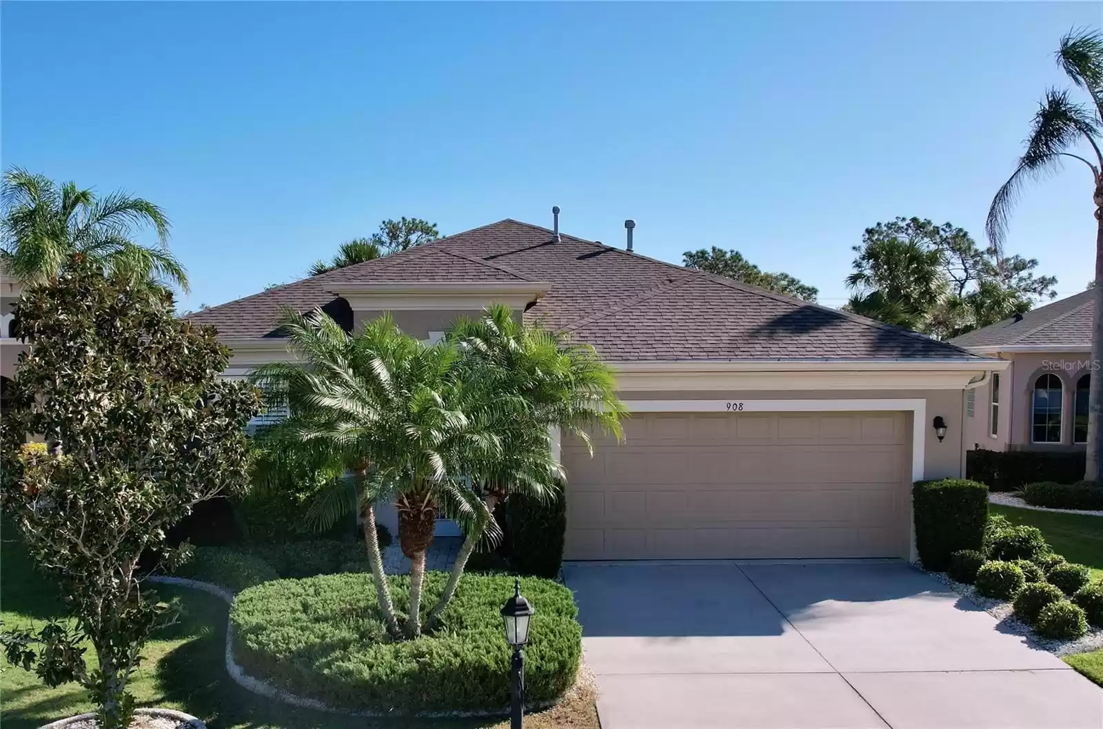 908 REGAL MANOR WAY, SUN CITY CENTER, Florida 33573, 2 Bedrooms Bedrooms, ,2 BathroomsBathrooms,Residential,For Sale,REGAL MANOR,MFRTB8319172