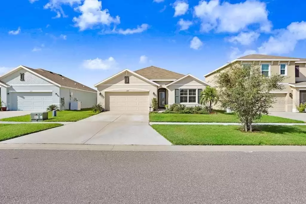 13923 SMILING DAISY PLACE, RIVERVIEW, Florida 33579, 4 Bedrooms Bedrooms, ,2 BathroomsBathrooms,Residential,For Sale,SMILING DAISY,MFRTB8322377