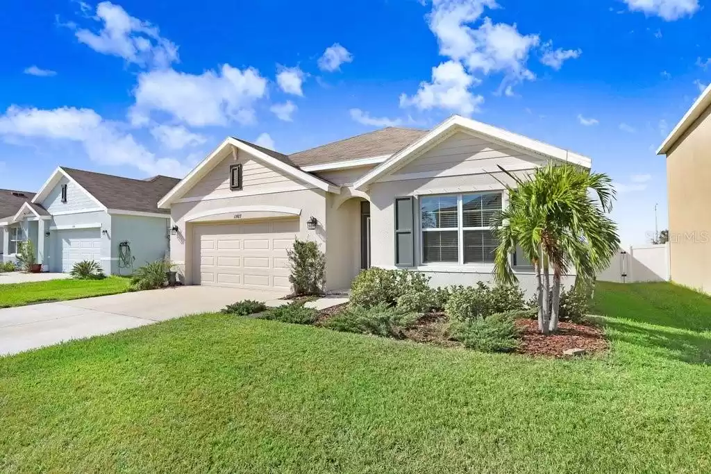 13923 SMILING DAISY PLACE, RIVERVIEW, Florida 33579, 4 Bedrooms Bedrooms, ,2 BathroomsBathrooms,Residential,For Sale,SMILING DAISY,MFRTB8322377