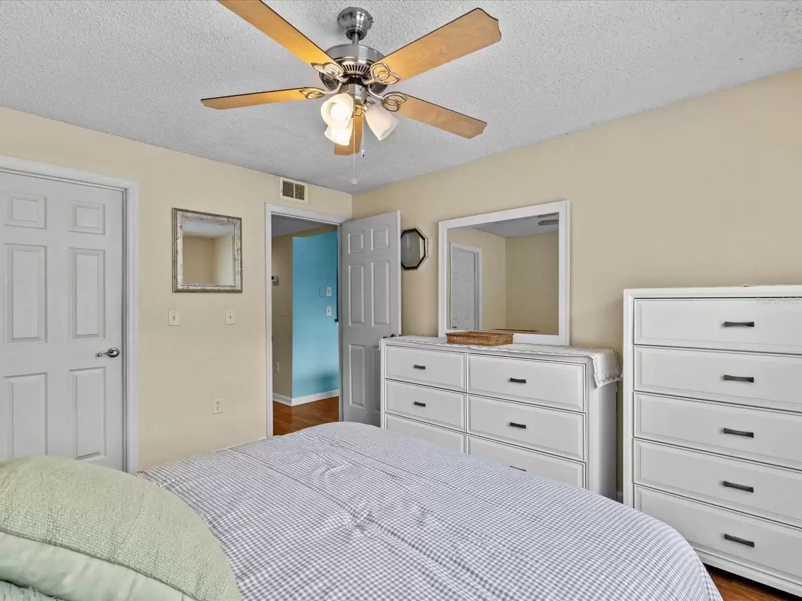 2500 WINDING CREEK BOULEVARD, CLEARWATER, Florida 33761, 1 Bedroom Bedrooms, ,1 BathroomBathrooms,Residential,For Sale,WINDING CREEK,MFRTB8323247