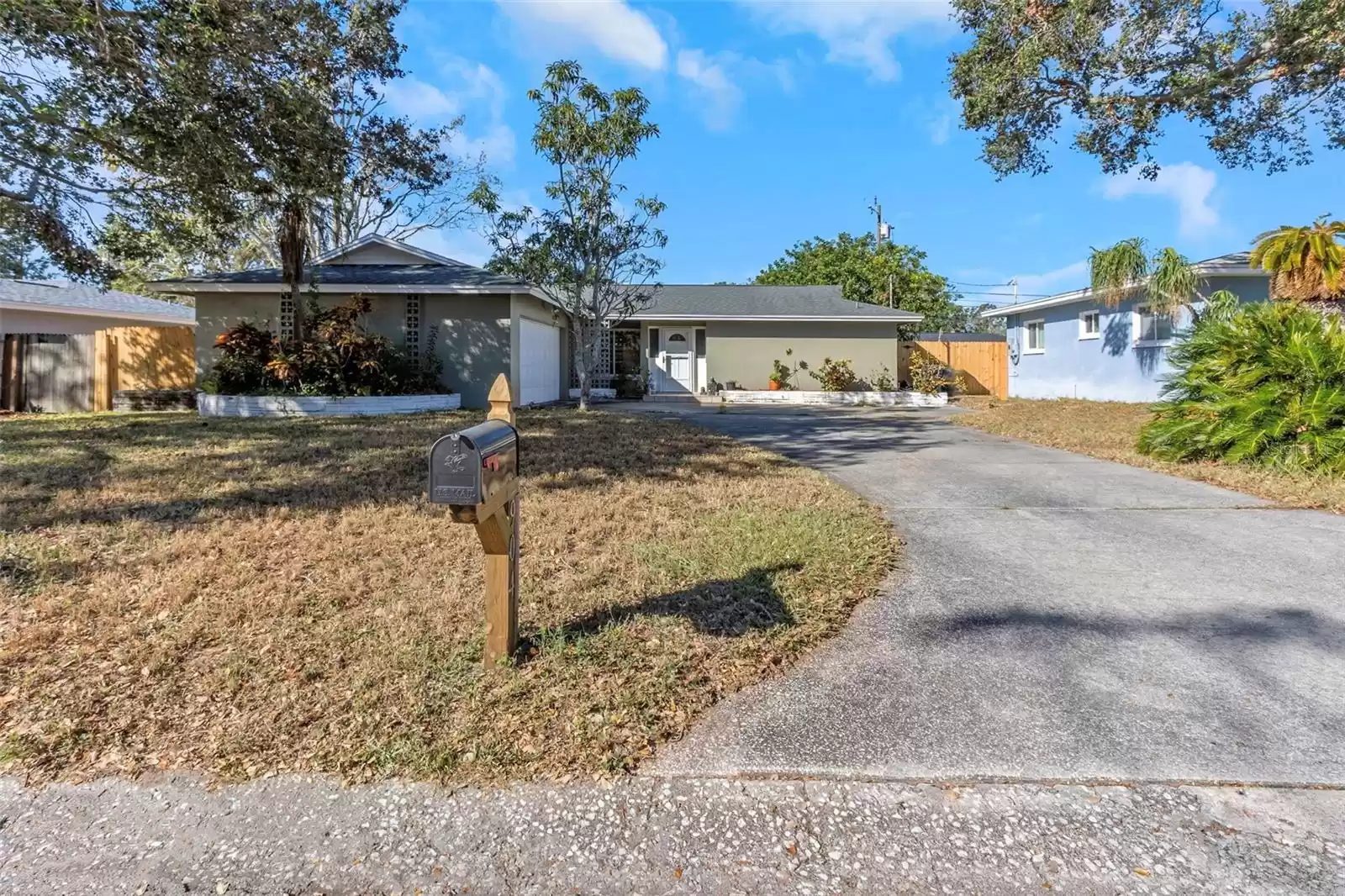 904 NORMANDY ROAD, CLEARWATER, Florida 33764, 3 Bedrooms Bedrooms, ,2 BathroomsBathrooms,Residential,For Sale,NORMANDY,MFRTB8323015