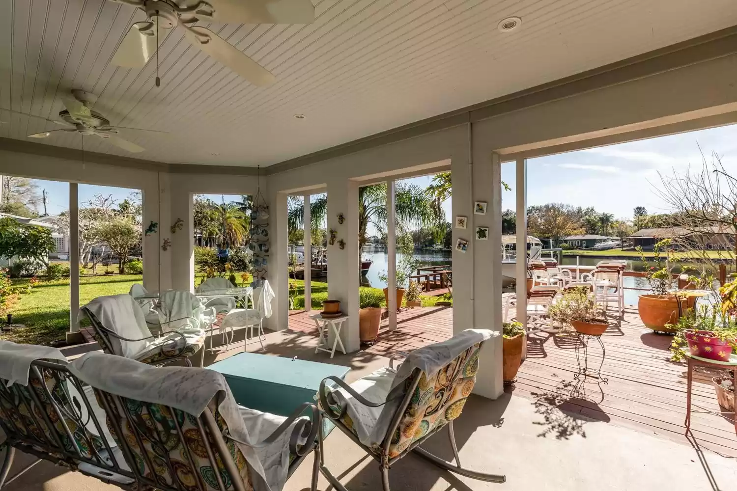 9440 SUN ISLE DRIVE, SAINT PETERSBURG, Florida 33702, 3 Bedrooms Bedrooms, ,2 BathroomsBathrooms,Residential,For Sale,SUN ISLE,MFRTB8323700