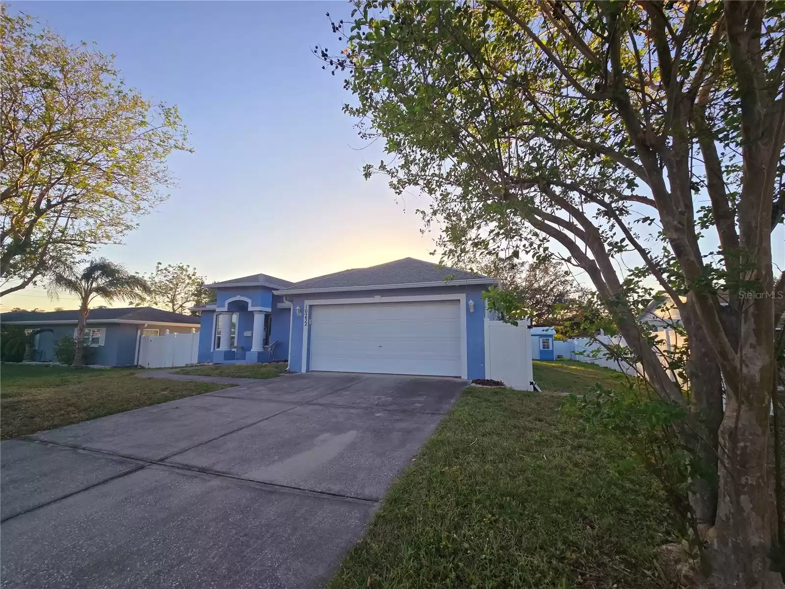 10232 OAKHURST ROAD, LARGO, Florida 33774, 3 Bedrooms Bedrooms, ,2 BathroomsBathrooms,Residential,For Sale,OAKHURST,MFRTB8324347