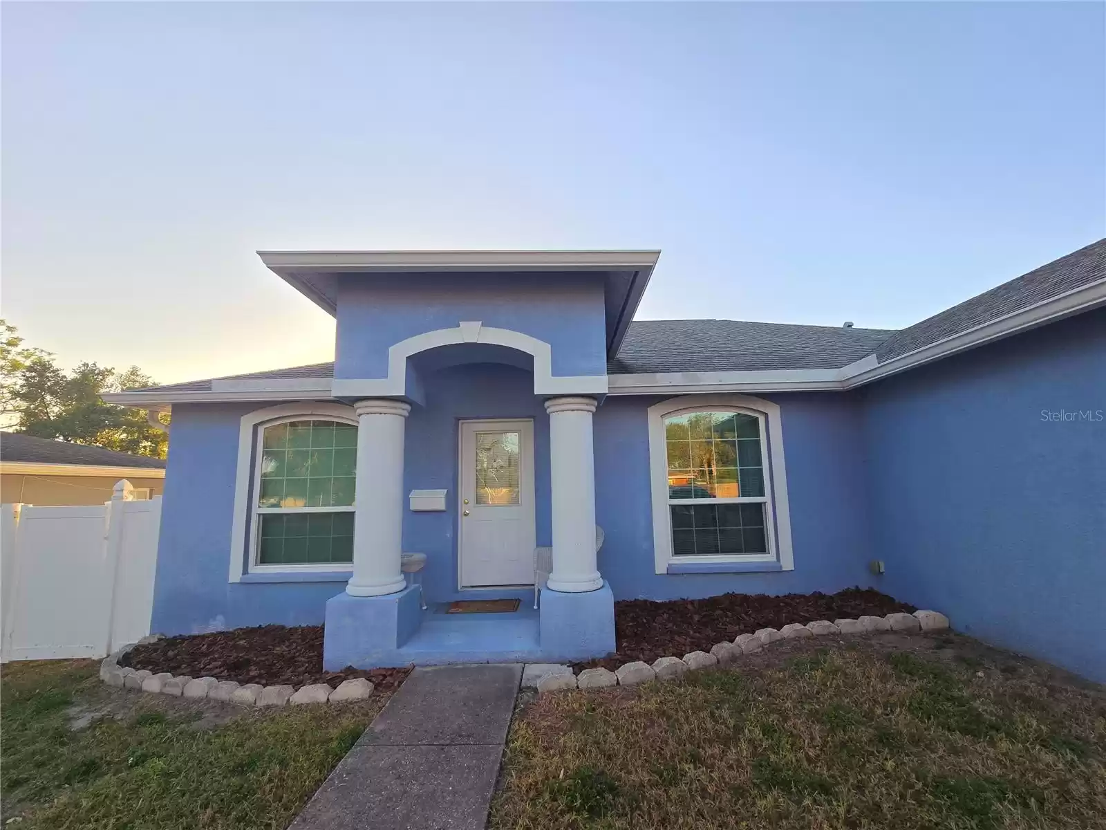 10232 OAKHURST ROAD, LARGO, Florida 33774, 3 Bedrooms Bedrooms, ,2 BathroomsBathrooms,Residential,For Sale,OAKHURST,MFRTB8324347