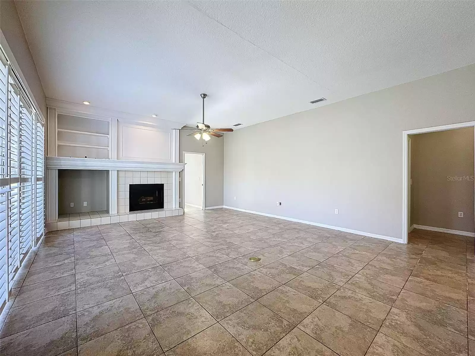 3218 CRESCENT OAKS BOULEVARD, TARPON SPRINGS, Florida 34688, 4 Bedrooms Bedrooms, ,3 BathroomsBathrooms,Residential,For Sale,CRESCENT OAKS,MFRW7870262