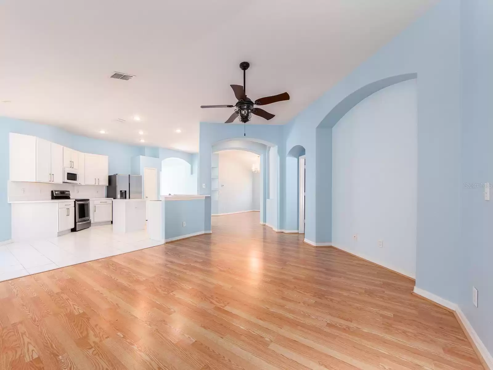 High Ceilings Open Floor plan