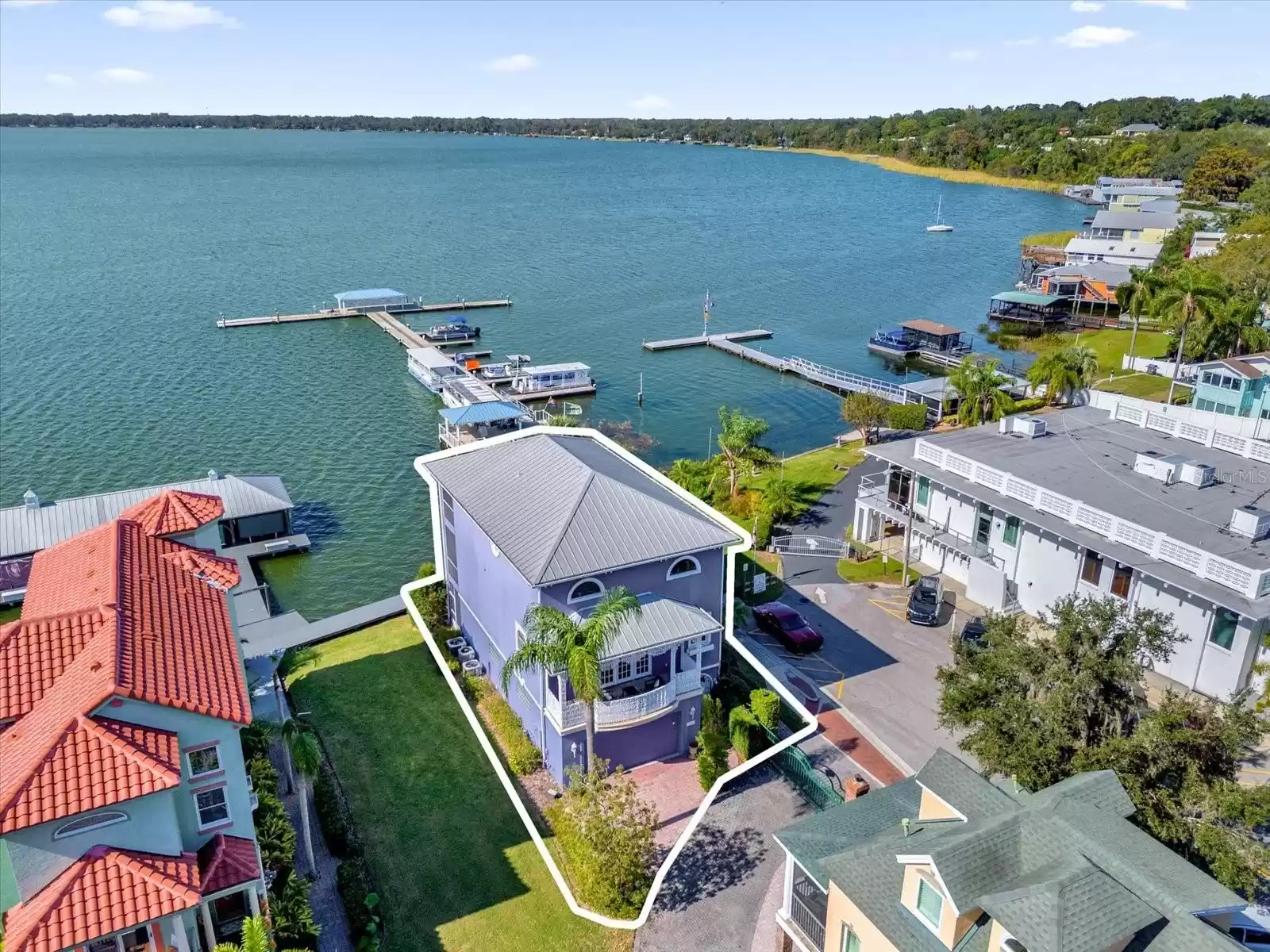 305 SHADOW HARBOUR LN, MOUNT DORA, Florida 32757, 4 Bedrooms Bedrooms, ,2 BathroomsBathrooms,Residential,For Sale,SHADOW HARBOUR LN,MFRG5088693