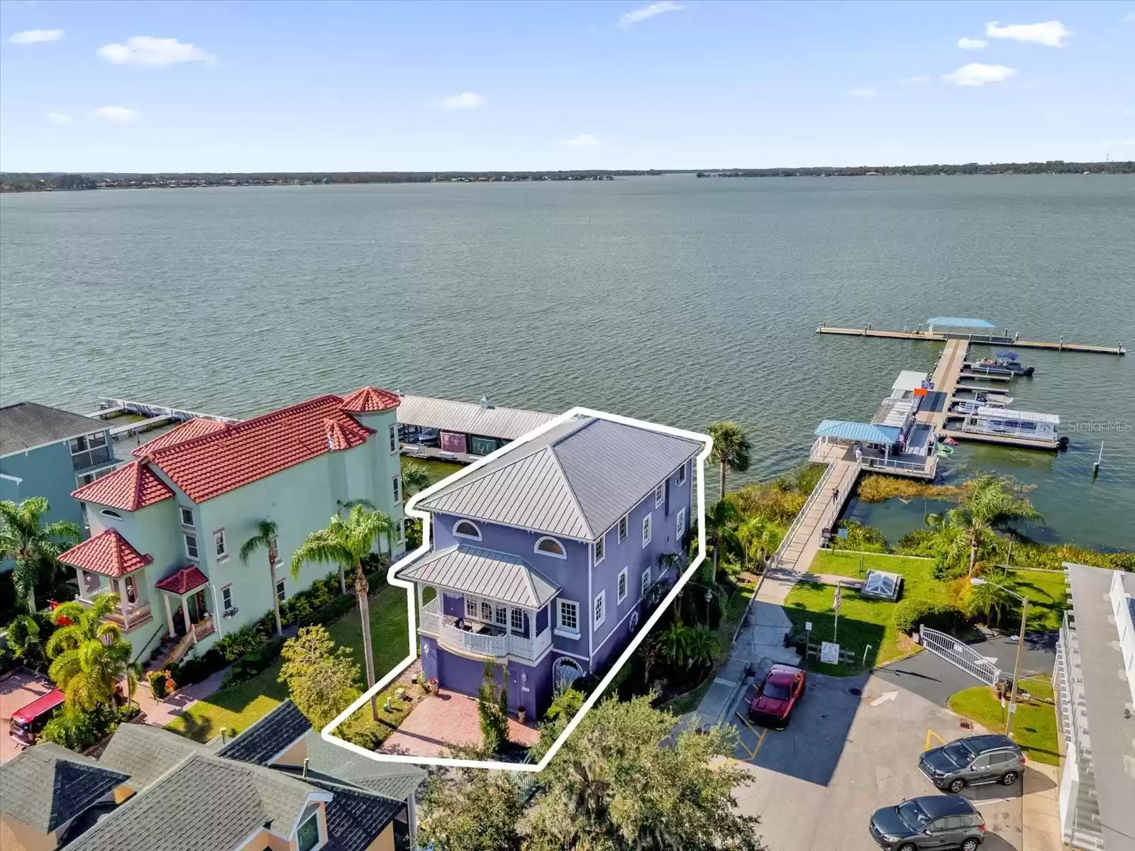 305 SHADOW HARBOUR LN, MOUNT DORA, Florida 32757, 4 Bedrooms Bedrooms, ,2 BathroomsBathrooms,Residential,For Sale,SHADOW HARBOUR LN,MFRG5088693