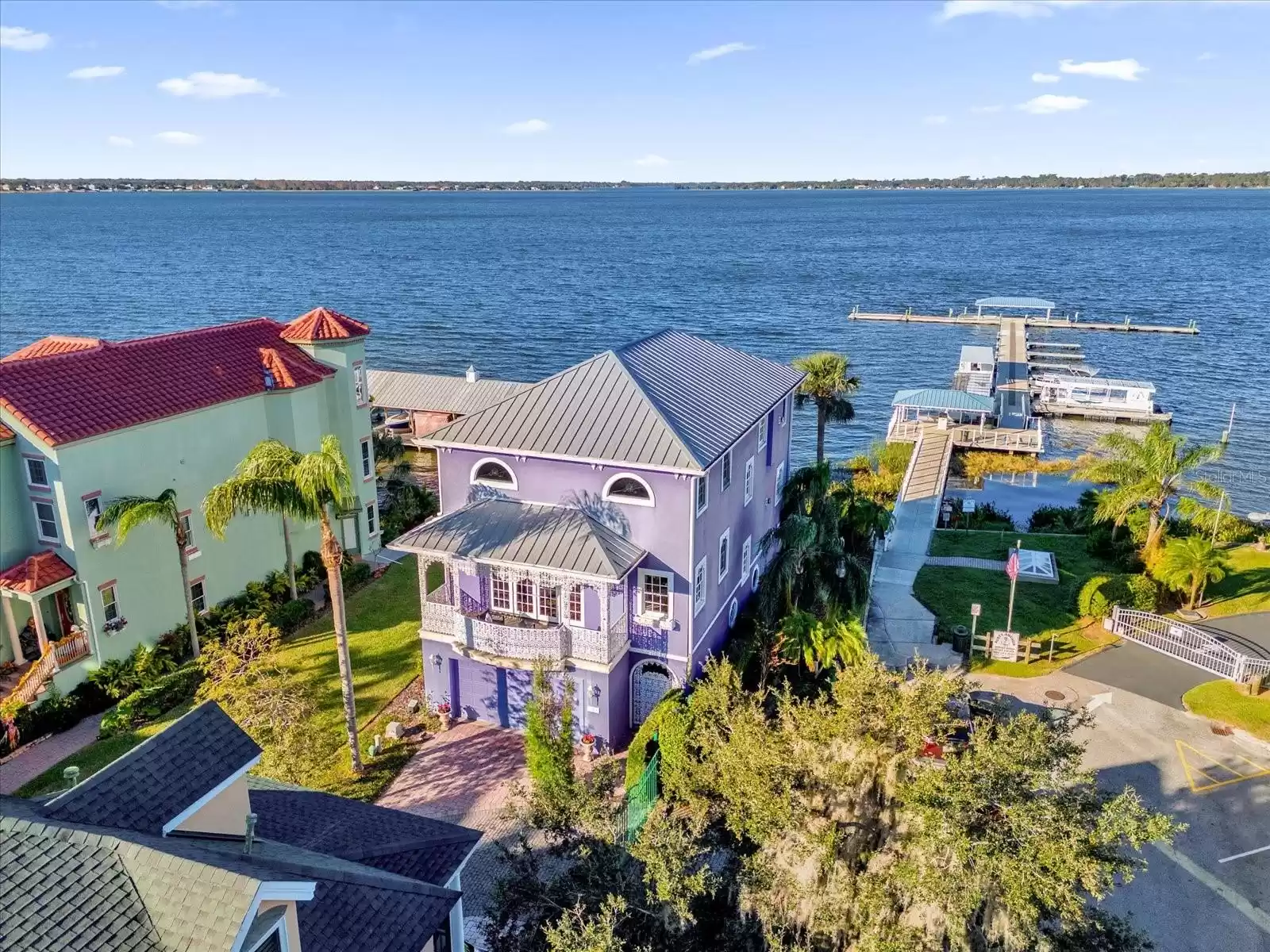 305 SHADOW HARBOUR LN, MOUNT DORA, Florida 32757, 4 Bedrooms Bedrooms, ,2 BathroomsBathrooms,Residential,For Sale,SHADOW HARBOUR LN,MFRG5088693