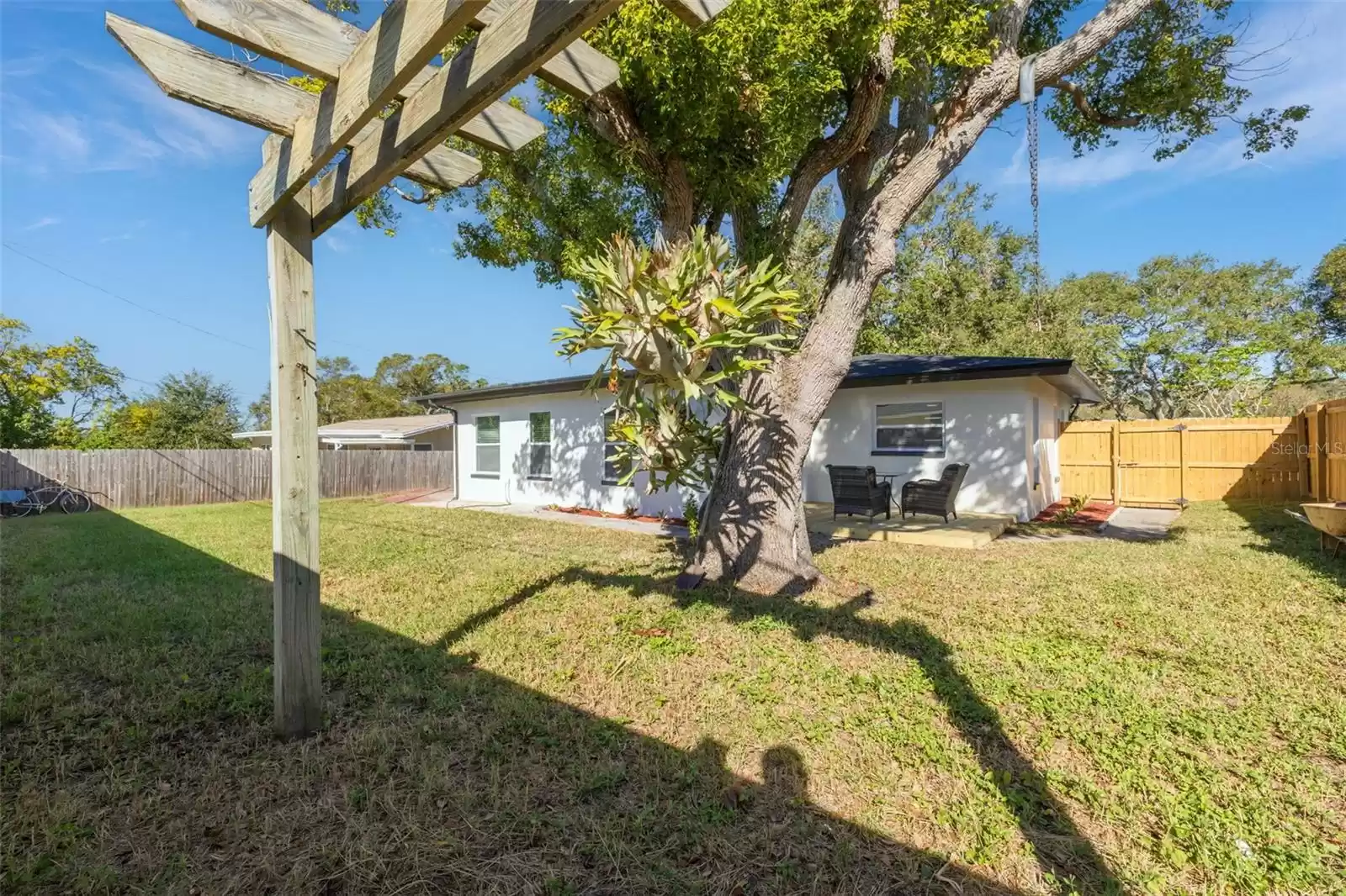 1643 SOUVENIR DRIVE, CLEARWATER, Florida 33755, 3 Bedrooms Bedrooms, ,2 BathroomsBathrooms,Residential,For Sale,SOUVENIR,MFRTB8324262