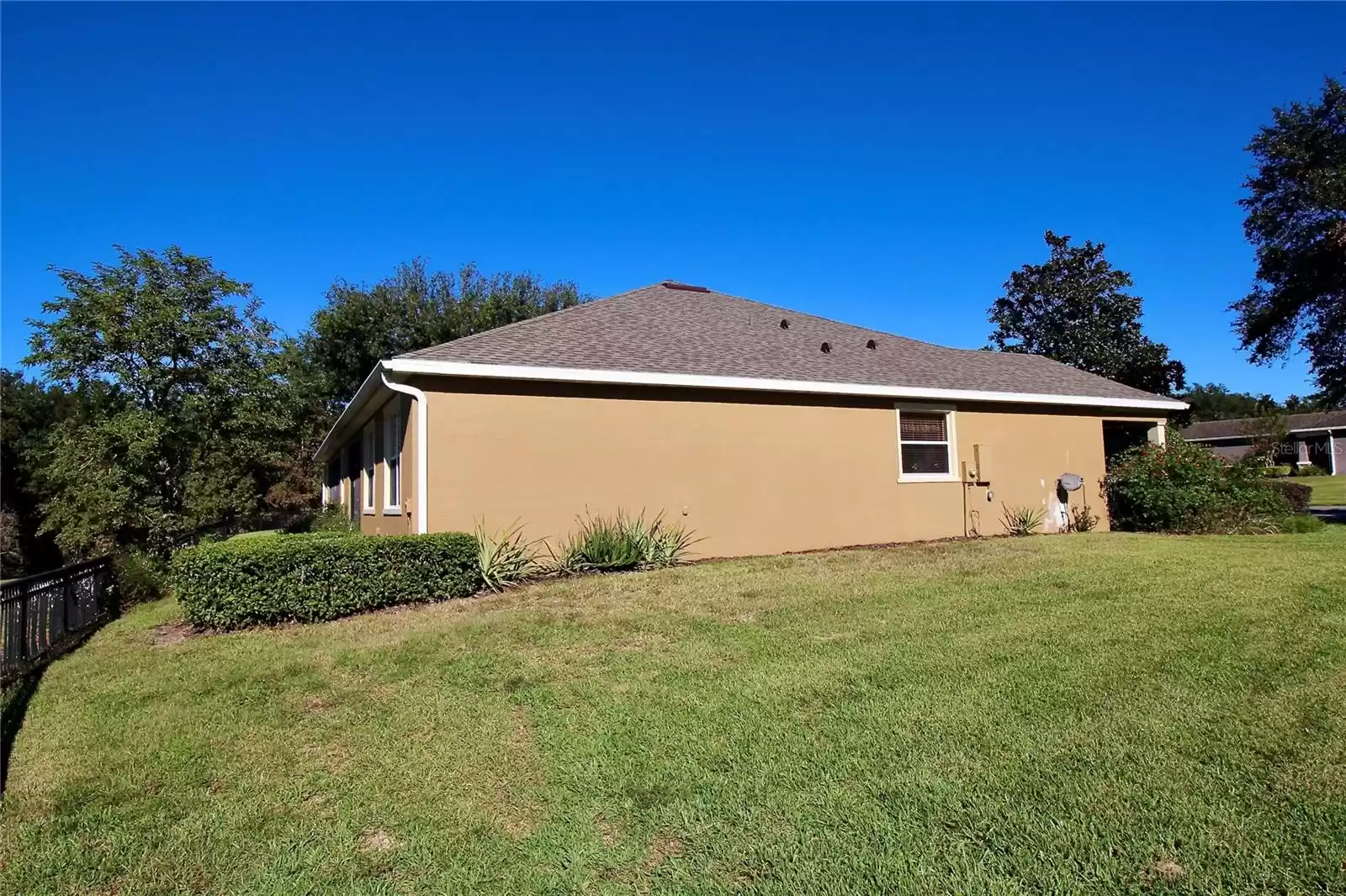 30628 LIPIZZAN TERRACE, MOUNT DORA, Florida 32757, 3 Bedrooms Bedrooms, ,2 BathroomsBathrooms,Residential,For Sale,LIPIZZAN,MFRG5089705