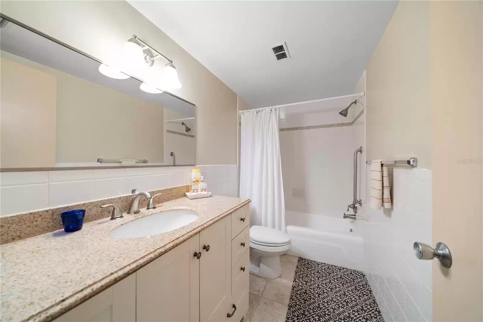 1200 SHORE DRIVE, SAINT PETERSBURG, Florida 33701, 1 Bedroom Bedrooms, ,1 BathroomBathrooms,Residential,For Sale,SHORE,MFRTB8318313