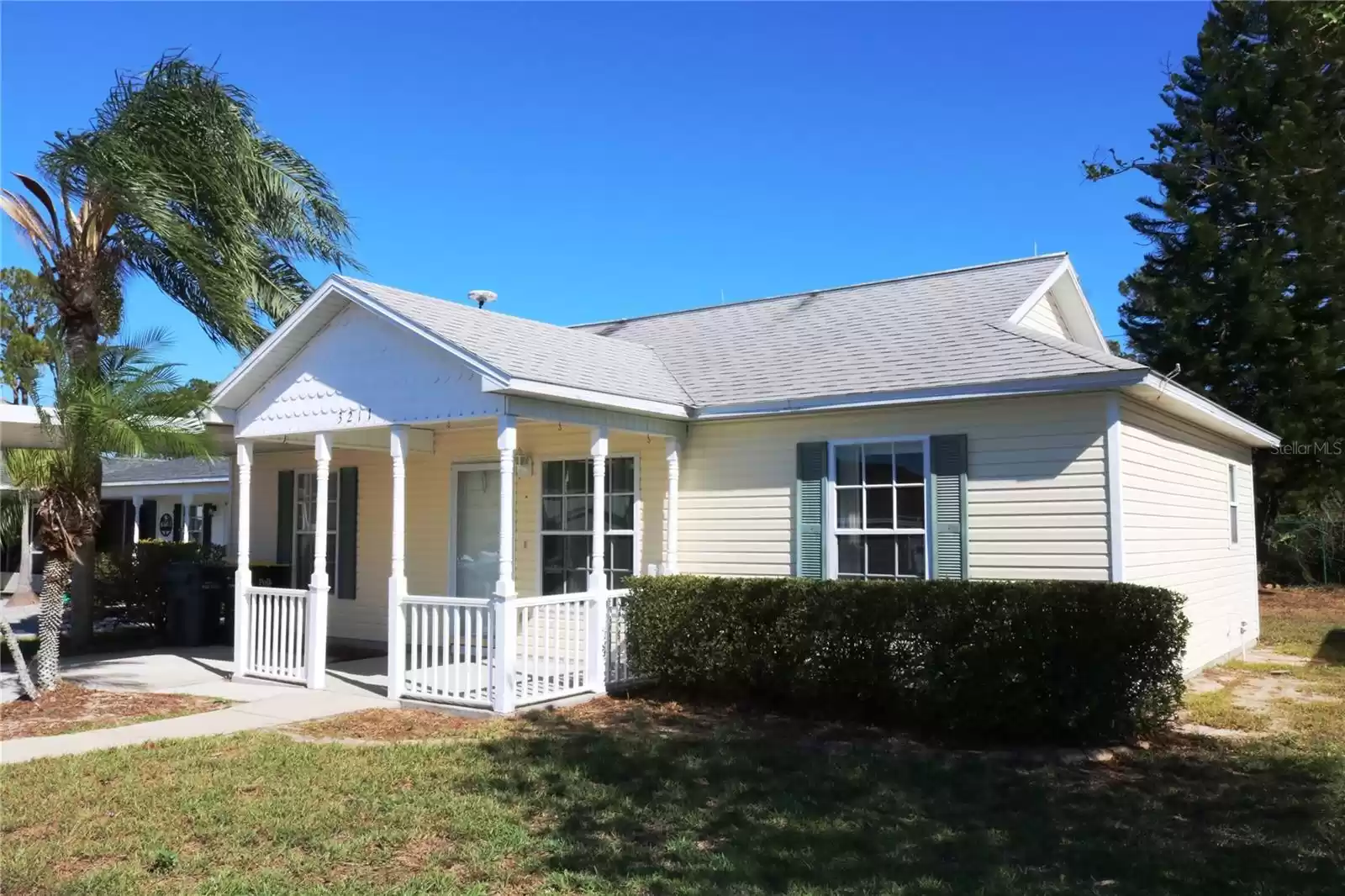 3211 LUPINE WAY, LAKE WALES, Florida 33898, 2 Bedrooms Bedrooms, ,2 BathroomsBathrooms,Residential,For Sale,LUPINE,MFRG5089713