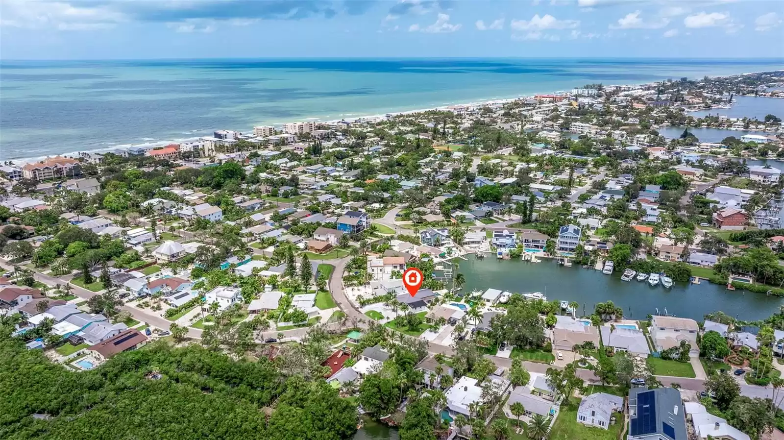 300 10TH AVENUE, INDIAN ROCKS BEACH, Florida 33785, 3 Bedrooms Bedrooms, ,2 BathroomsBathrooms,Residential,For Sale,10TH,MFRU8253723