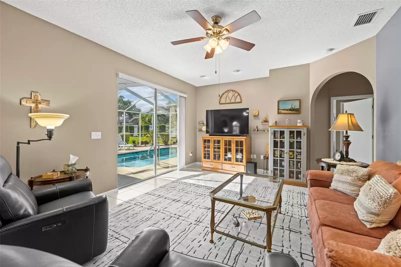 1840 EAGLE TRACE BOULEVARD, PALM HARBOR, Florida 34685, 4 Bedrooms Bedrooms, ,3 BathroomsBathrooms,Residential,For Sale,EAGLE TRACE,MFRTB8322070