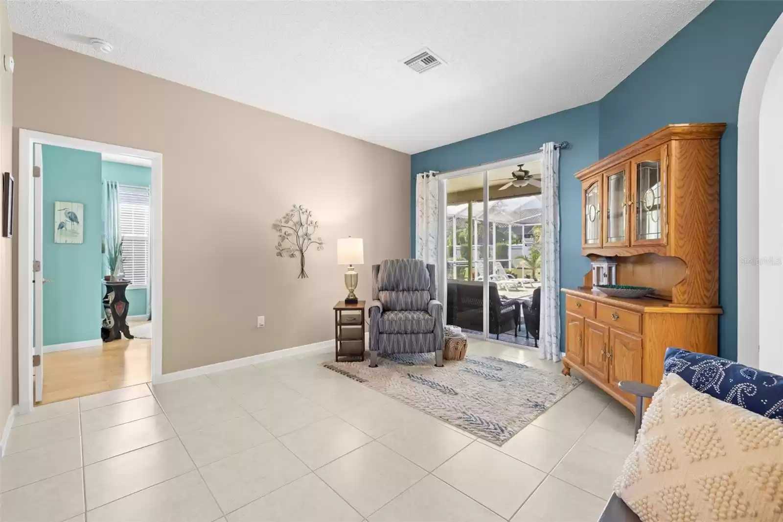 1840 EAGLE TRACE BOULEVARD, PALM HARBOR, Florida 34685, 4 Bedrooms Bedrooms, ,3 BathroomsBathrooms,Residential,For Sale,EAGLE TRACE,MFRTB8322070