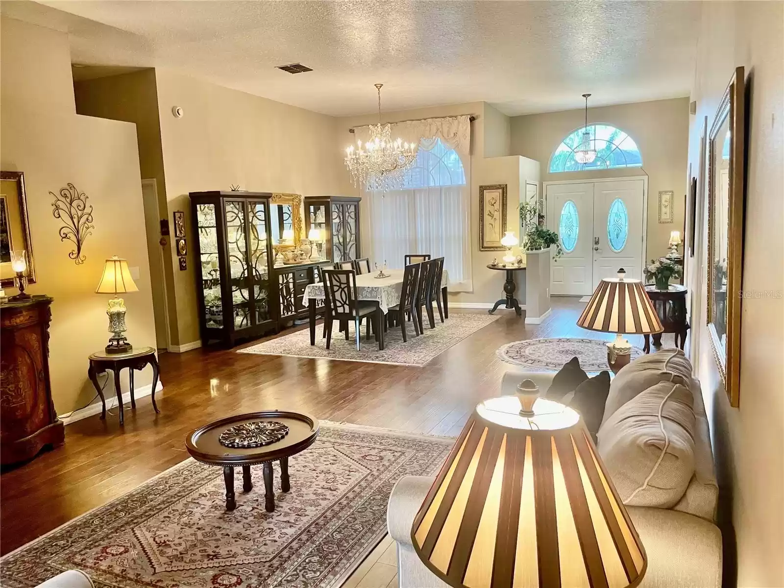 BEAUTIFUL VIEW OF LIVING ROOM/DINING ROOM ....LIGHT, BRIGHT, OPEN, and  SPACIOUS