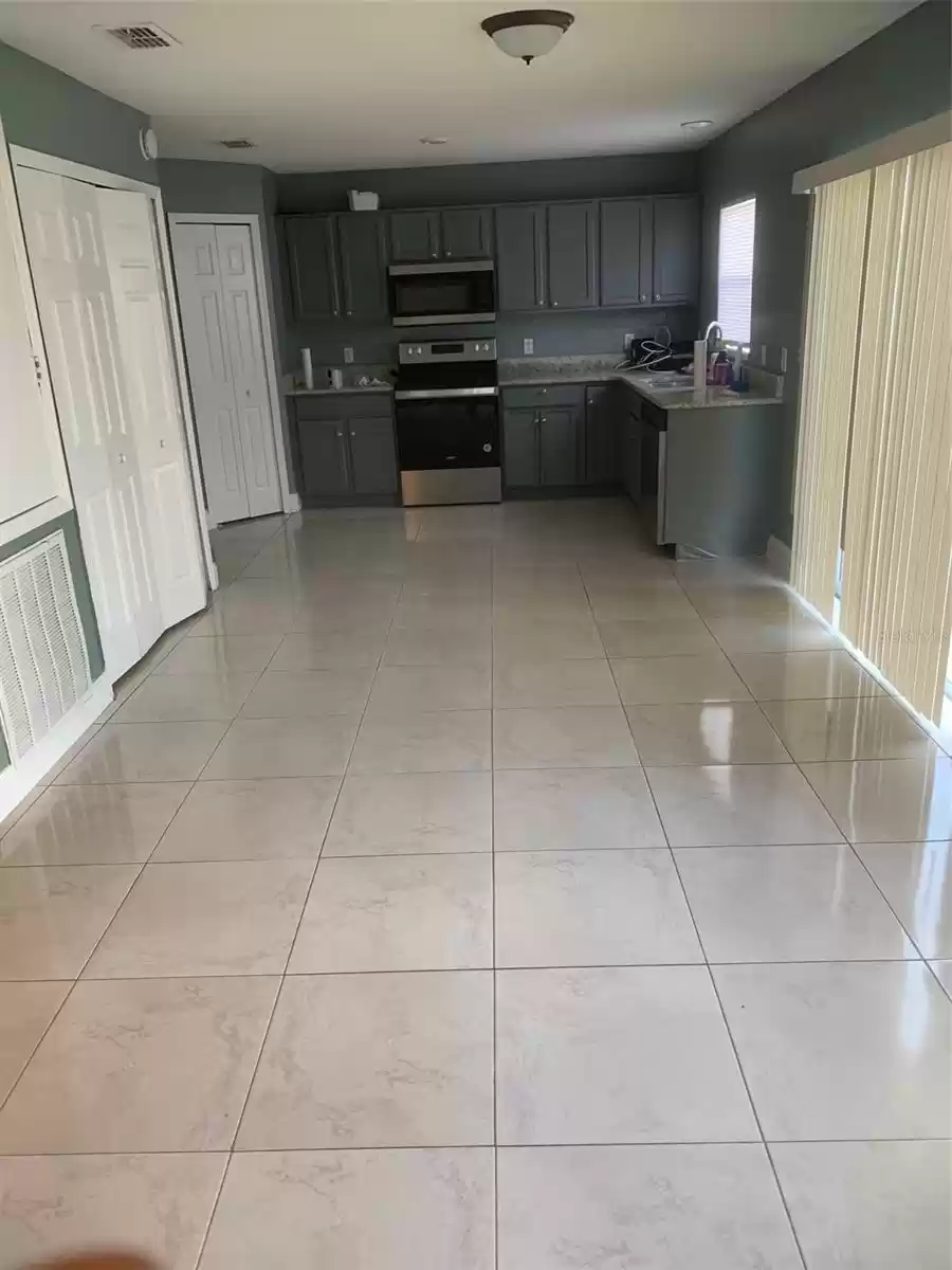 1112 JAMES WAY, KISSIMMEE, Florida 34759, 3 Bedrooms Bedrooms, ,2 BathroomsBathrooms,Residential Lease,For Rent,JAMES,MFRO6260077