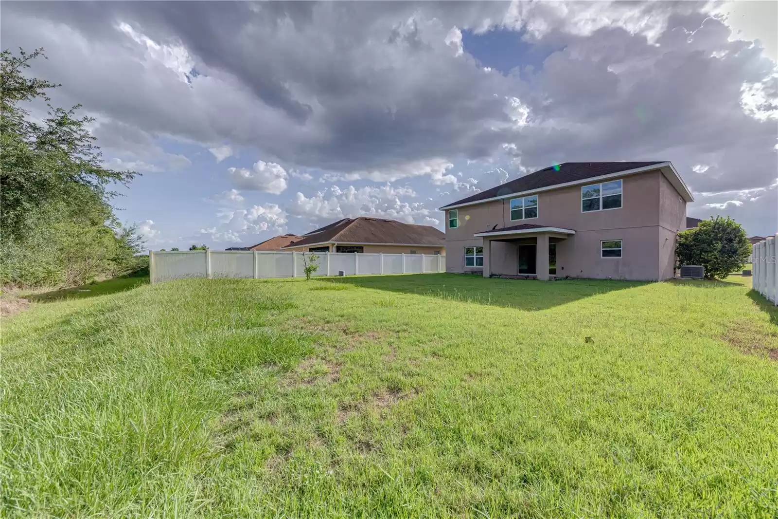 2255 WAUKEGAN DRIVE, KISSIMMEE, Florida 34758, 4 Bedrooms Bedrooms, ,3 BathroomsBathrooms,Residential Lease,For Rent,WAUKEGAN,MFRO6260133