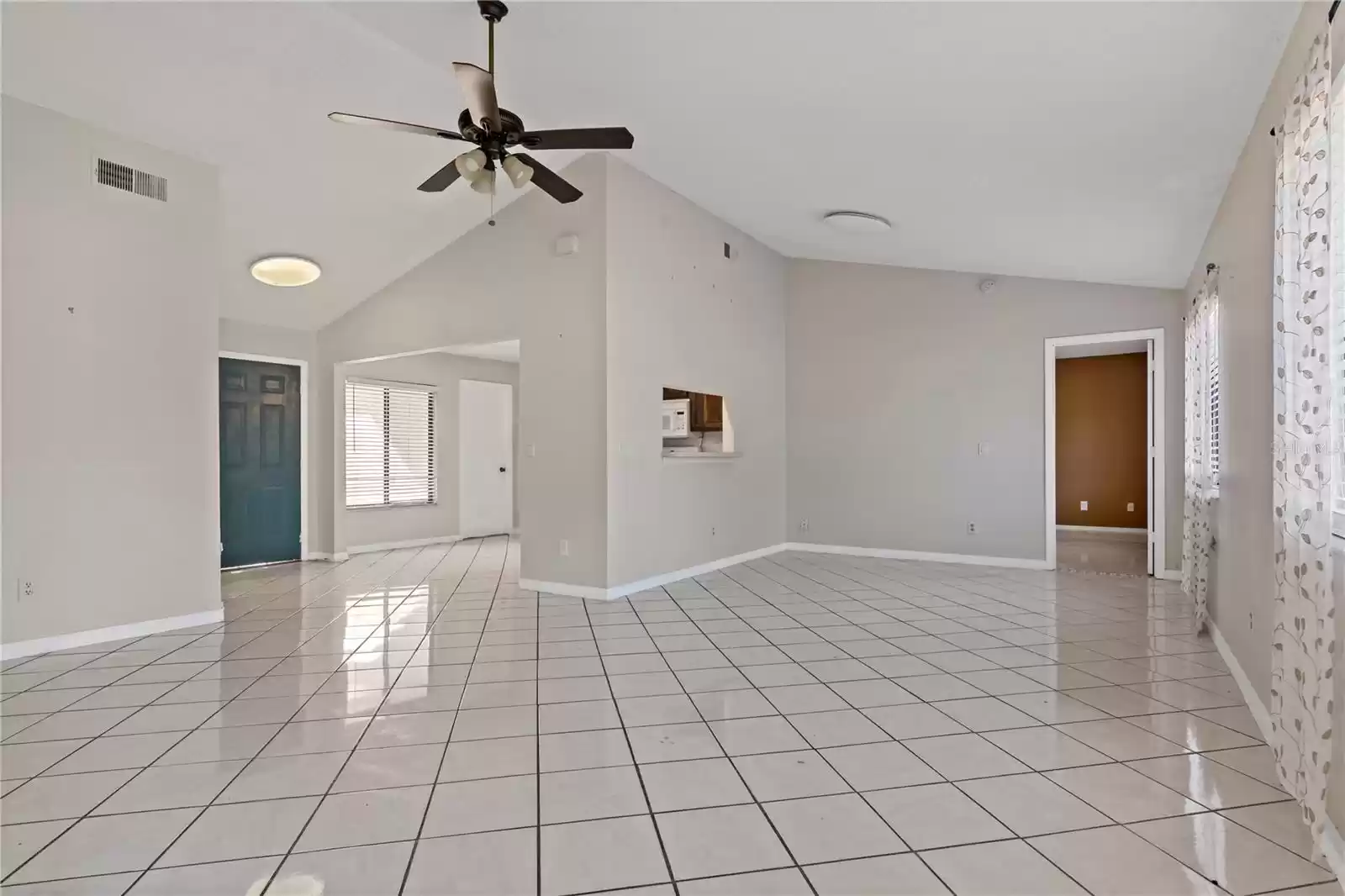 7393 RADIANT CIRCLE, ORLANDO, Florida 32810, 3 Bedrooms Bedrooms, ,2 BathroomsBathrooms,Residential,For Sale,RADIANT,MFRO6260082