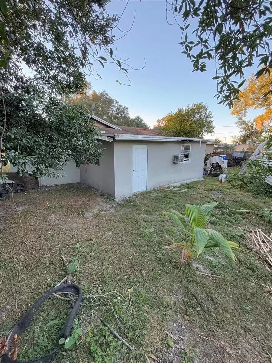 2601 TELSTAR AVENUE, ORLANDO, Florida 32805, 3 Bedrooms Bedrooms, ,2 BathroomsBathrooms,Residential,For Sale,TELSTAR,MFRO6260083