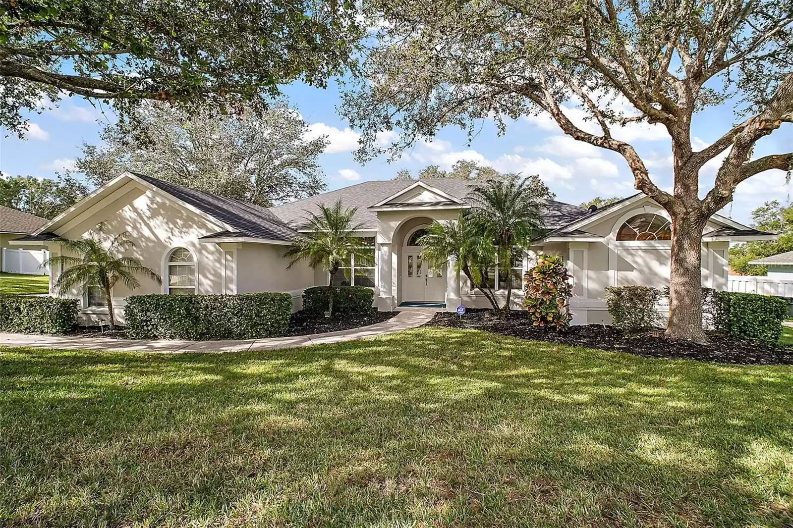 1226 BRENTWOOD DRIVE, CLERMONT, Florida 34711, 4 Bedrooms Bedrooms, ,2 BathroomsBathrooms,Residential,For Sale,BRENTWOOD,MFRG5089752