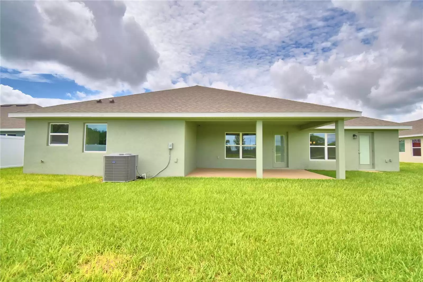 4118 TULLAMORE LANE, AUBURNDALE, Florida 33823, 4 Bedrooms Bedrooms, ,3 BathroomsBathrooms,Residential,For Sale,TULLAMORE,MFRL4949056