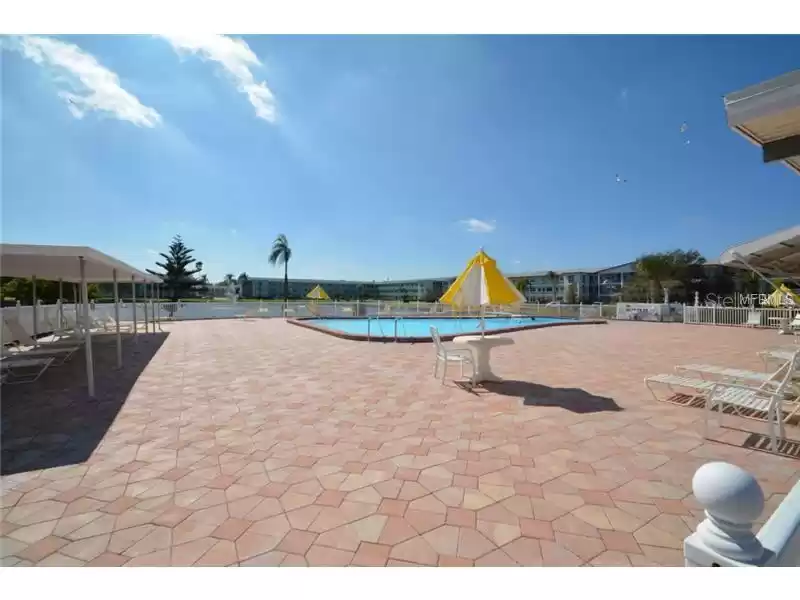 6000 20TH STREET, SAINT PETERSBURG, Florida 33714, 2 Bedrooms Bedrooms, ,2 BathroomsBathrooms,Residential,For Sale,20TH,MFRTB8323828