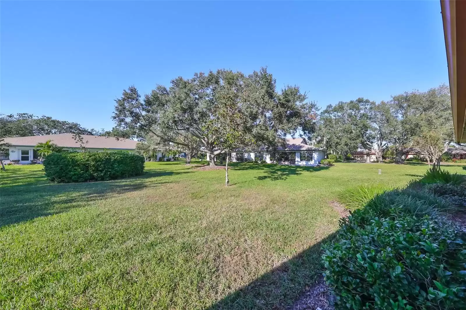 2414 LOCKSLEY STREET, SUN CITY CENTER, Florida 33573, 2 Bedrooms Bedrooms, ,2 BathroomsBathrooms,Residential,For Sale,LOCKSLEY,MFRTB8324145