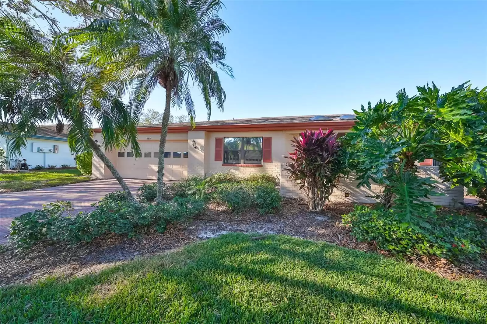 2414 LOCKSLEY STREET, SUN CITY CENTER, Florida 33573, 2 Bedrooms Bedrooms, ,2 BathroomsBathrooms,Residential,For Sale,LOCKSLEY,MFRTB8324145