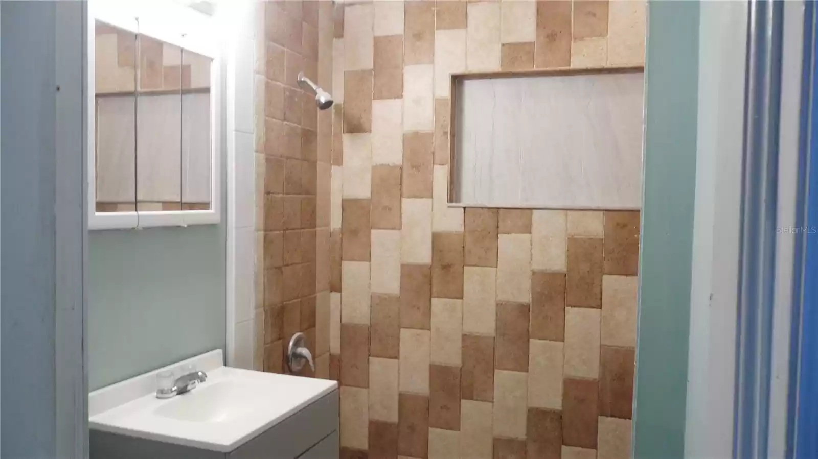 2nd Bathroom 1