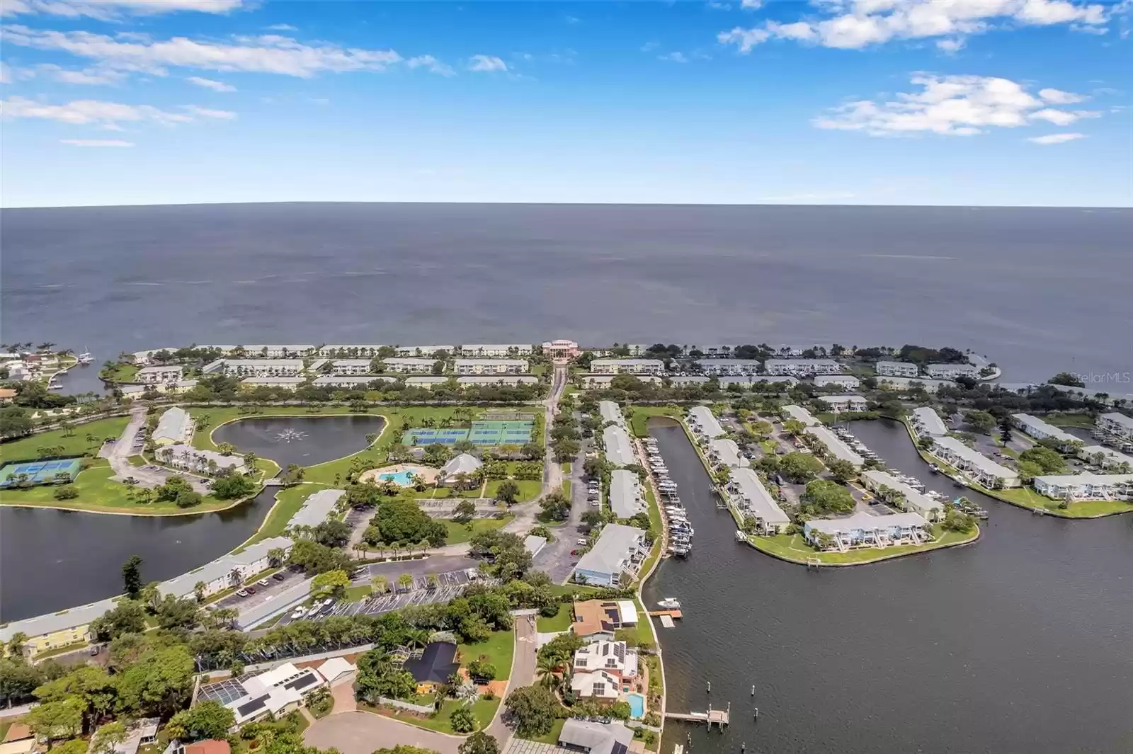 Starfish Dr Se #23ss STARFISH DRIVE, ST PETERSBURG, Florida 33705, ,Residential,For Sale,STARFISH,MFRTB8324355