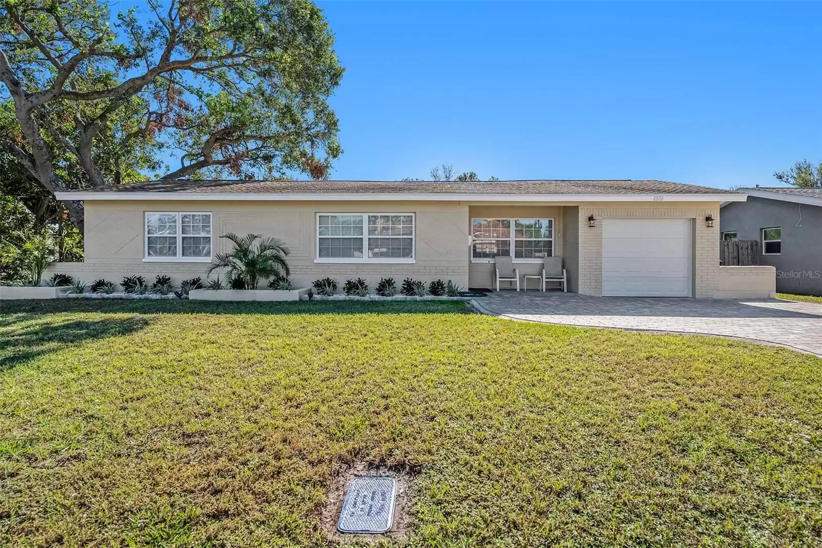 6100 40TH AVENUE, ST PETERSBURG, Florida 33709, 2 Bedrooms Bedrooms, ,1 BathroomBathrooms,Residential,For Sale,40TH,MFRTB8323988