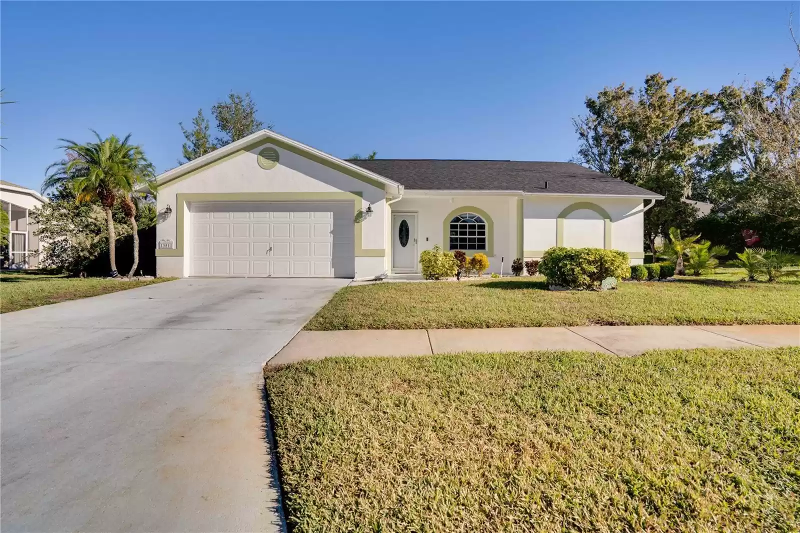 13511 PLANTATION LAKE CIRCLE, HUDSON, Florida 34669, 3 Bedrooms Bedrooms, ,2 BathroomsBathrooms,Residential,For Sale,PLANTATION LAKE,MFRTB8324120