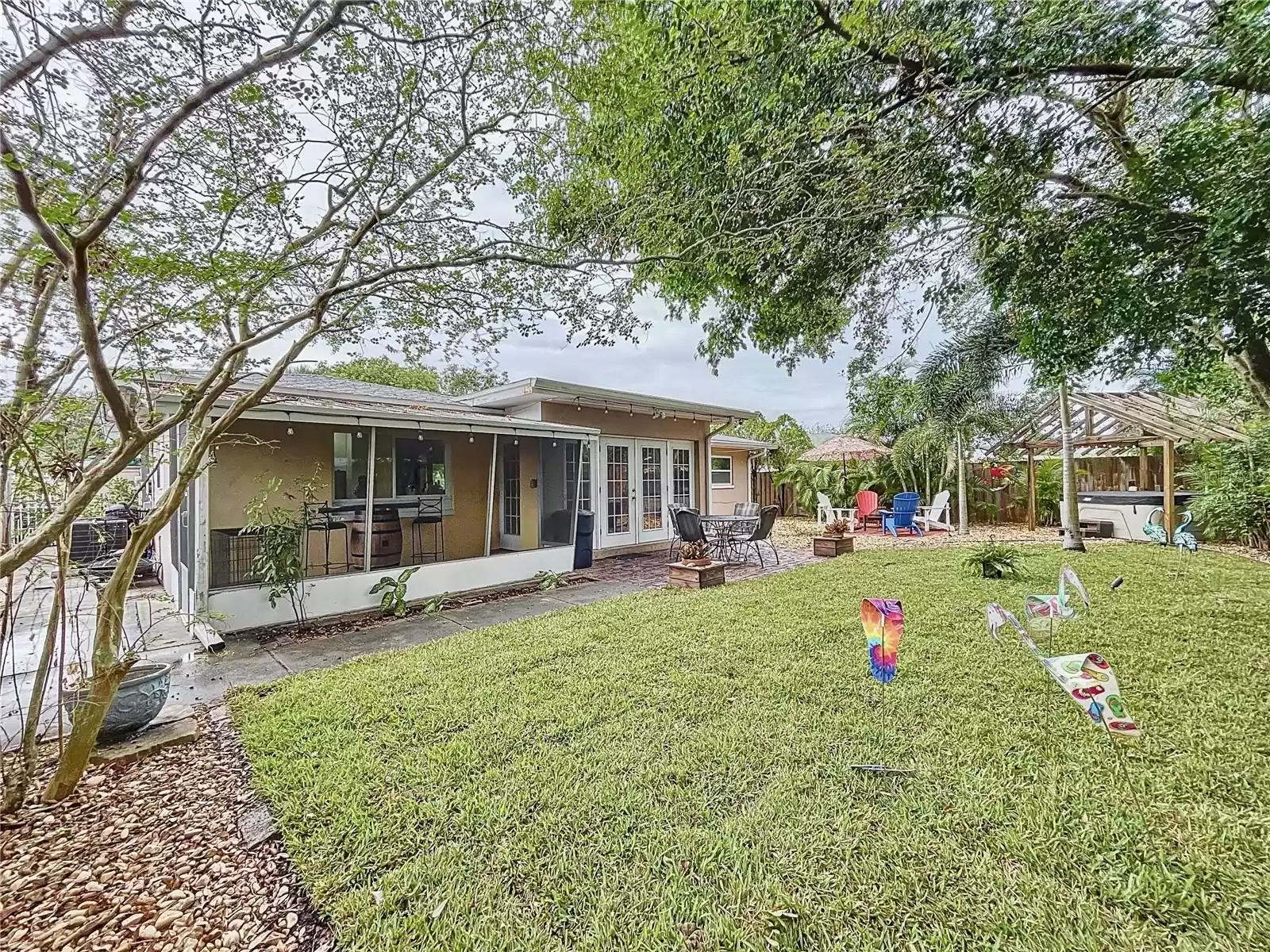 1515 SAN ROY DRIVE, DUNEDIN, Florida 34698, 2 Bedrooms Bedrooms, ,2 BathroomsBathrooms,Residential,For Sale,SAN ROY,MFRTB8323168