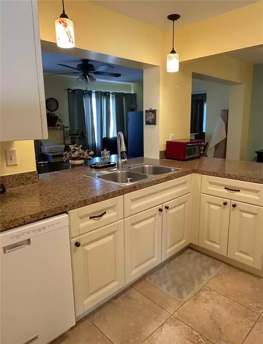 3661 100TH PLACE, PINELLAS PARK, Florida 33782, 2 Bedrooms Bedrooms, ,1 BathroomBathrooms,Residential,For Sale,100TH,MFRTB8324724