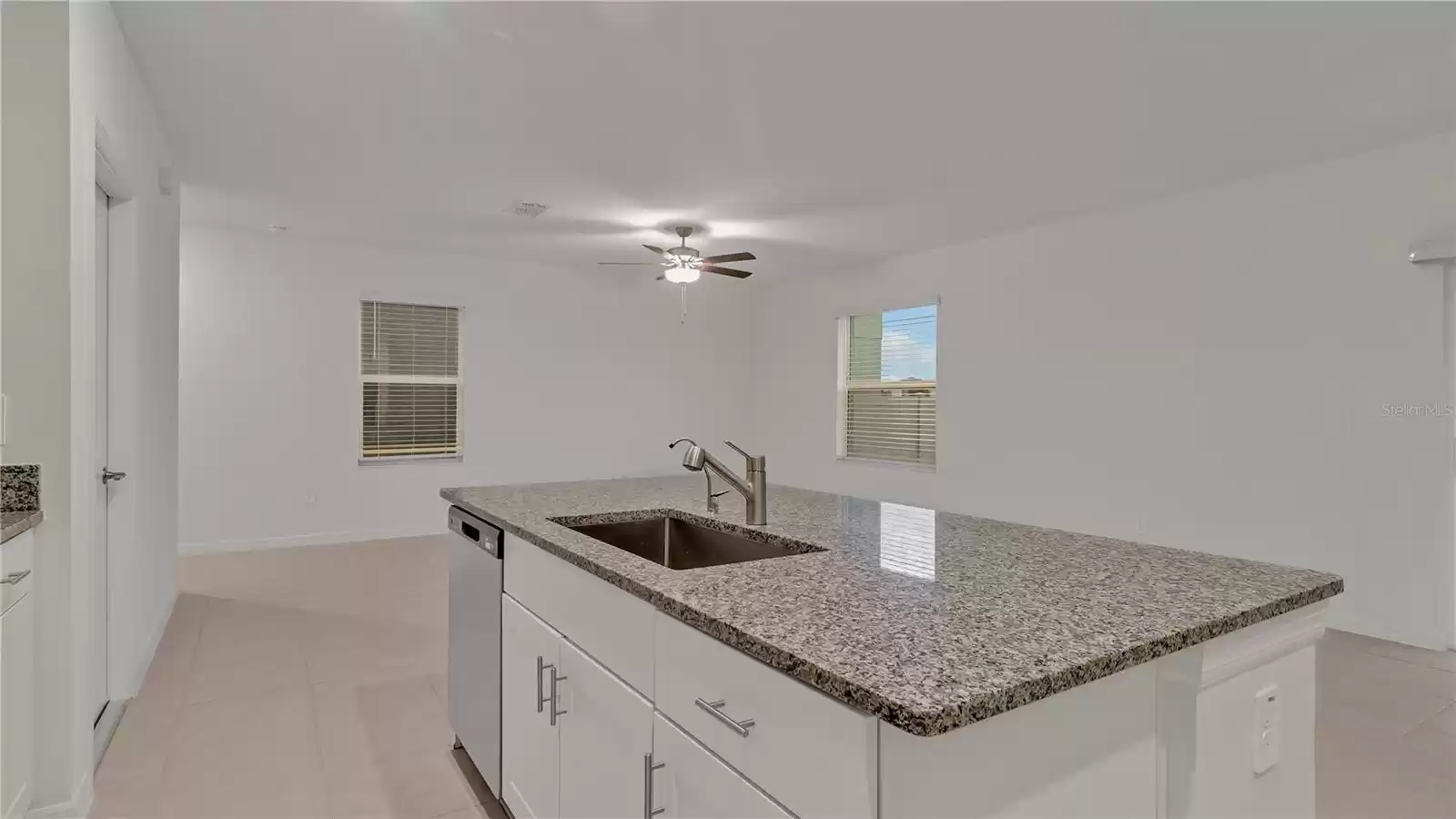 2872 SILVERSCALLOP LOOP, WIMAUMA, Florida 33598, 4 Bedrooms Bedrooms, ,2 BathroomsBathrooms,Residential Lease,For Rent,SILVERSCALLOP,MFRTB8324993