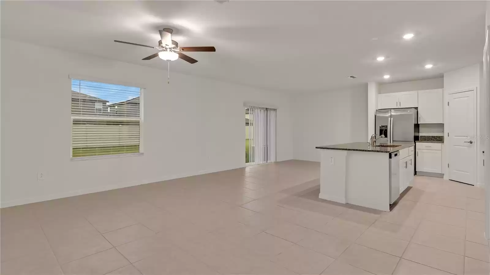 2872 SILVERSCALLOP LOOP, WIMAUMA, Florida 33598, 4 Bedrooms Bedrooms, ,2 BathroomsBathrooms,Residential Lease,For Rent,SILVERSCALLOP,MFRTB8324993