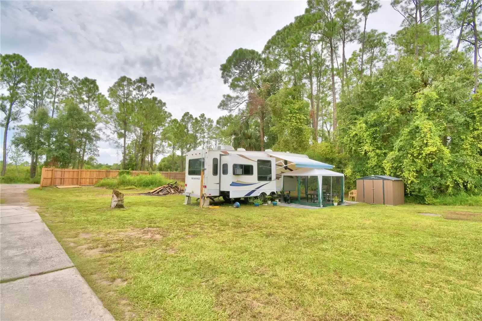 8895 WILD TURKEY TRAIL, HAINES CITY, Florida 33844, 7 Bedrooms Bedrooms, ,4 BathroomsBathrooms,Residential,For Sale,WILD TURKEY,MFRO6239586