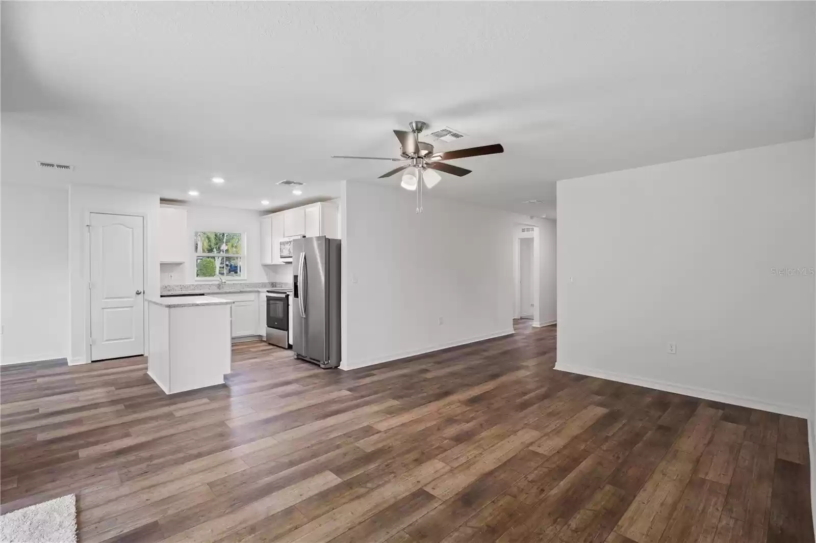 Living Room/Kitchen