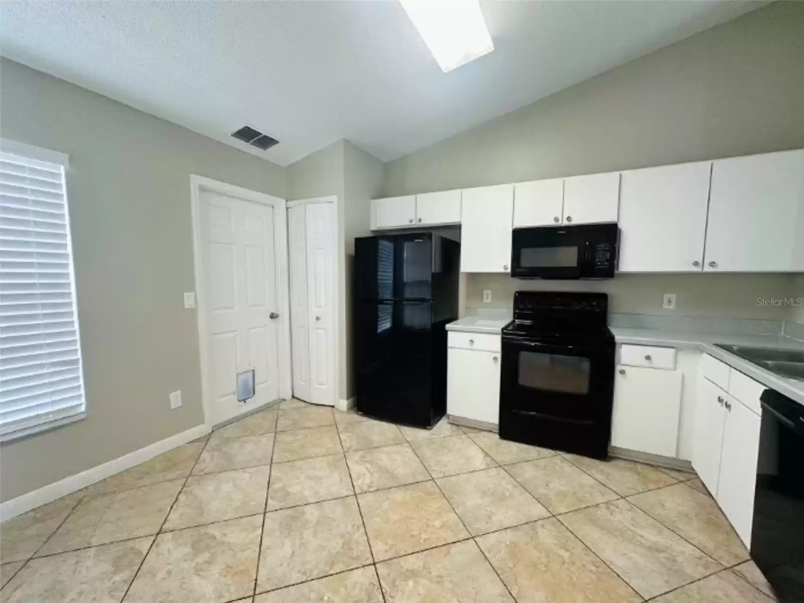 4631 OSCEOLA POINT TRAIL, KISSIMMEE, Florida 34746, 3 Bedrooms Bedrooms, ,2 BathroomsBathrooms,Residential Lease,For Rent,OSCEOLA POINT,MFRO6260620