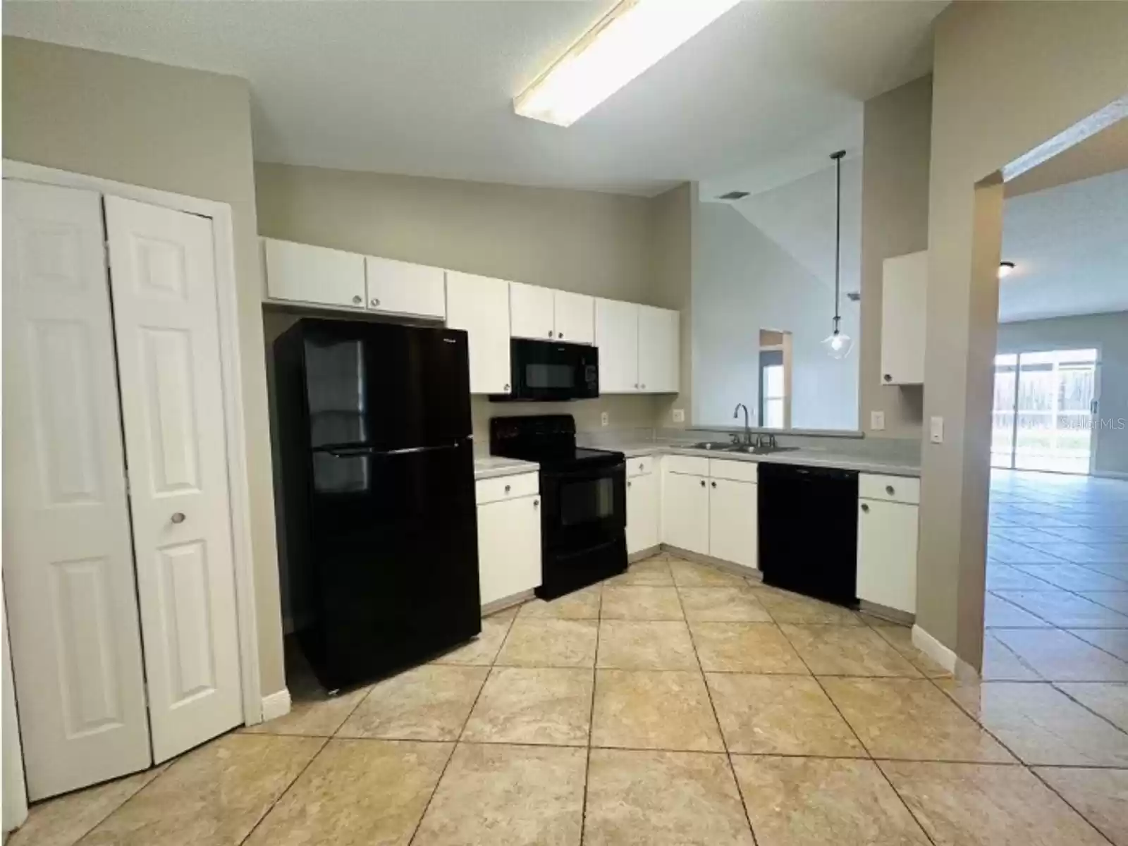 4631 OSCEOLA POINT TRAIL, KISSIMMEE, Florida 34746, 3 Bedrooms Bedrooms, ,2 BathroomsBathrooms,Residential Lease,For Rent,OSCEOLA POINT,MFRO6260620